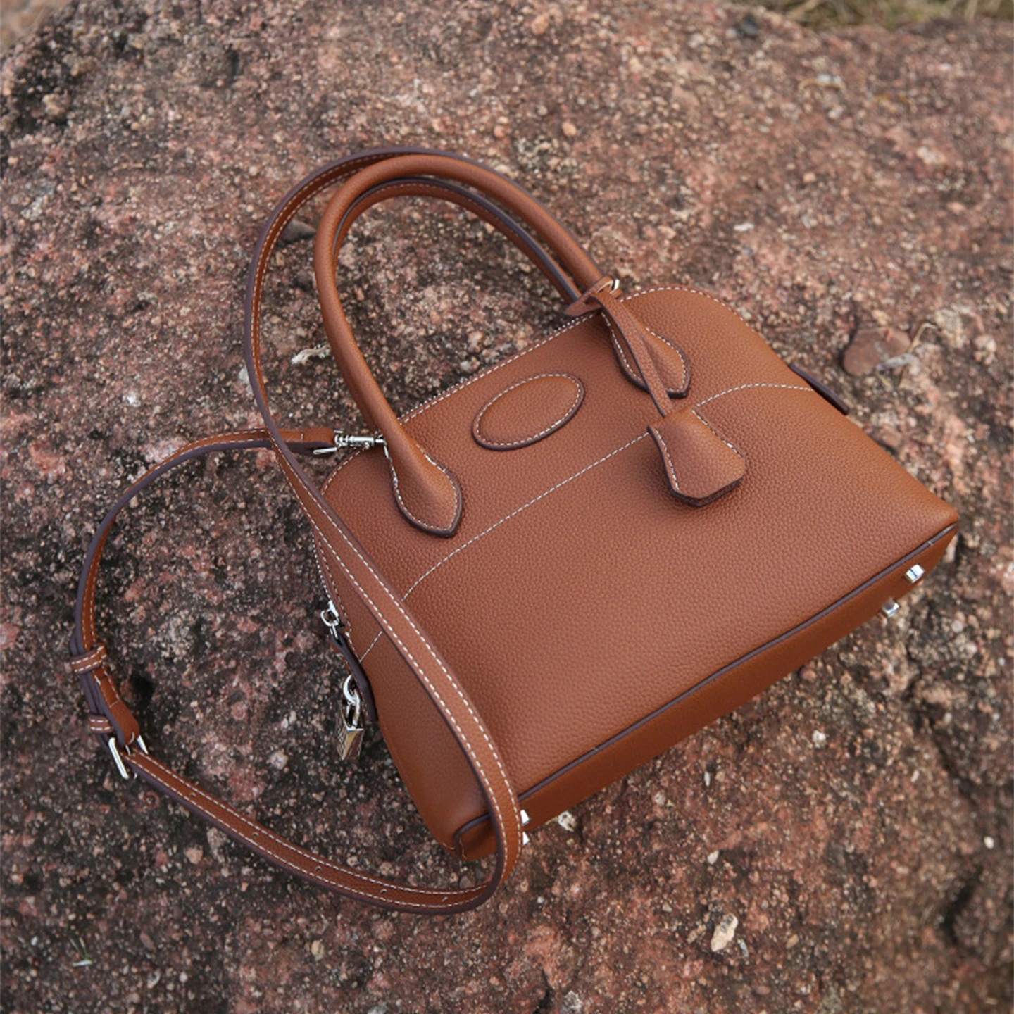 حقيبة يد نسائية جديدة على شكل  - مراجعة Women'S Accessories Handbags وسعره